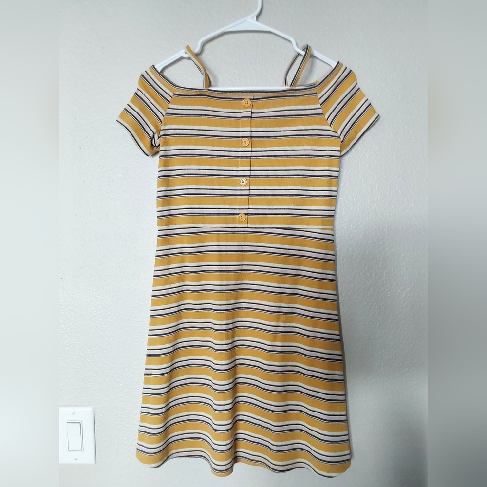 Art Class Dress, Girl’s Size Large Yellow Striped Art Class Dress